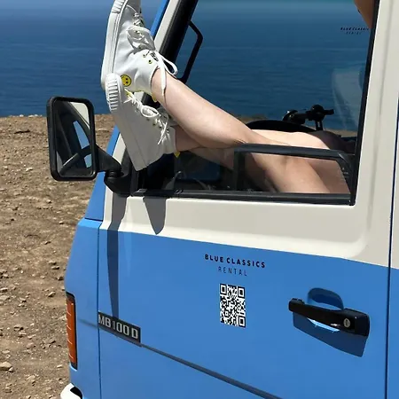 خيمة فخمة Rent A Blue Classics's Campervan Mb 100 For A Trip In Algarve بورتيماو