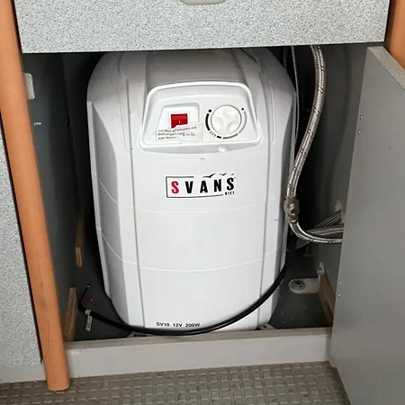 Rent A Blue Classics's Campervan Mb 100 For A Trip In Algarve Lyxtält